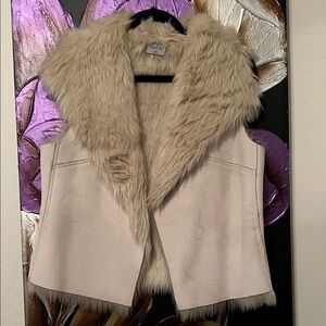 Jennifer Lopez Cream Beige Faux Fur Vest